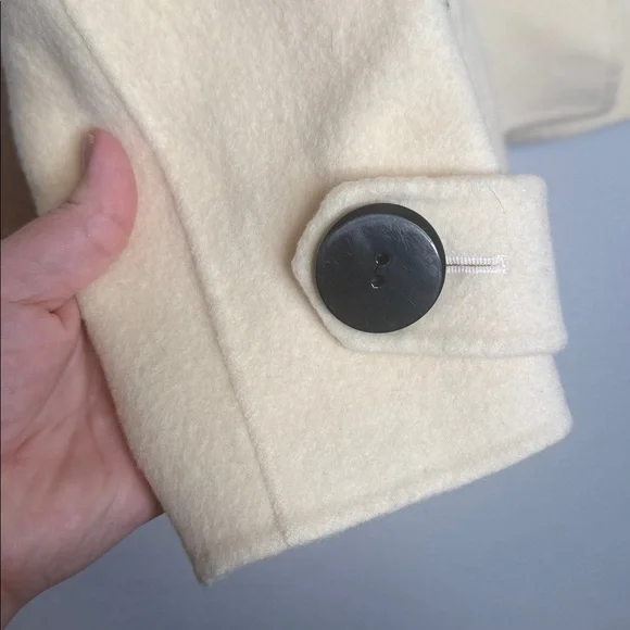 Pendleton Women's Double Breasted Ivory Merino Wool Coat Size Medium - Picture 4 of 6